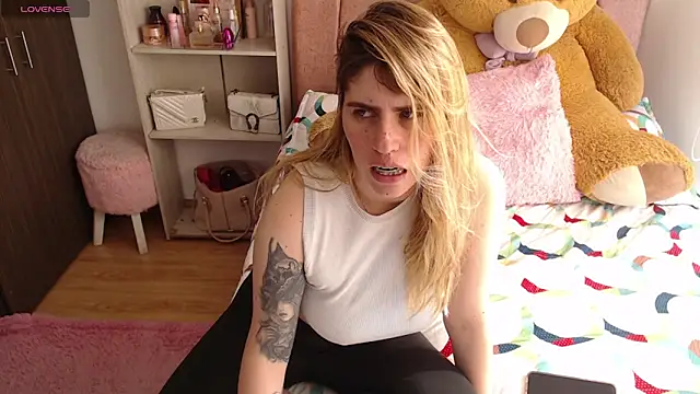 Snapshot of thamarajane chatting on 8, 5, 2026 thamarajane online show from 8, 5, 2026