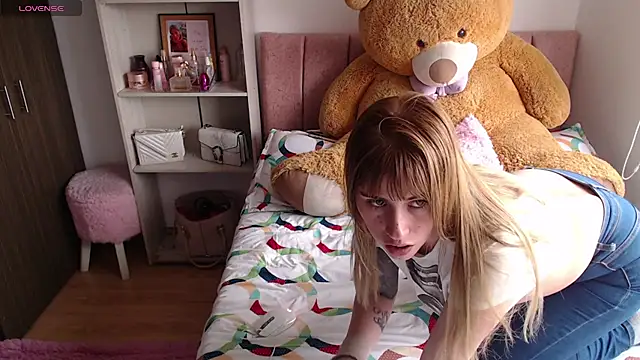 Snapshot of thamarajane chatting on 11, 5, 2026 thamarajane online show from 11, 5, 2026