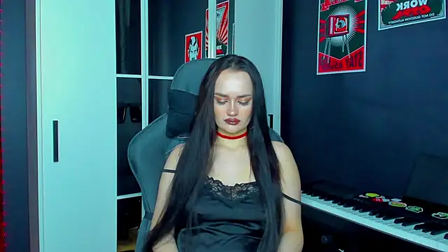 QueenAliss online show from 23, 2, 2025