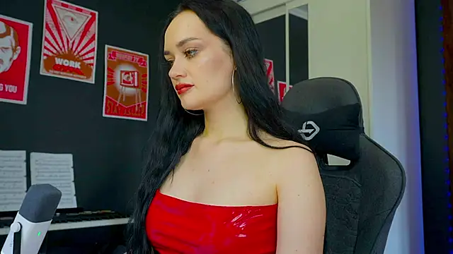 QueenAliss online show from 26, 9, 2025