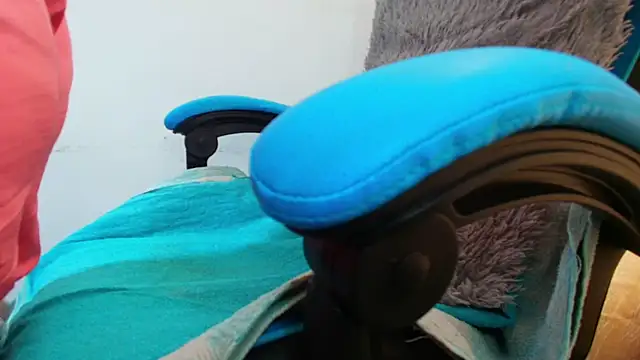 klylls squirt  online show from 10, 3, 2026