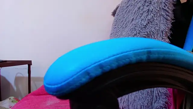 Snapshot of klylls_squirt_ chatting on 23, 4, 2026 klylls squirt online show from 23, 4, 2026