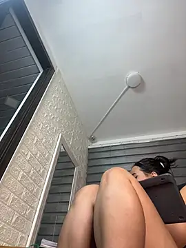 Little Amber6 online show from 18, 12, 2024