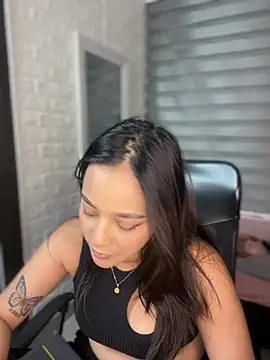 Little Amber6 online show from 4, 3, 2025