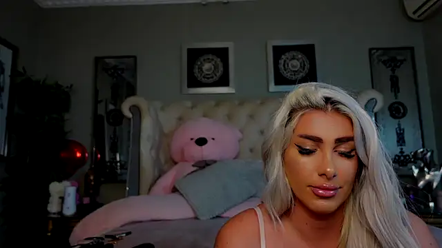 Squirt Tanya online show from 7, 3, 2025