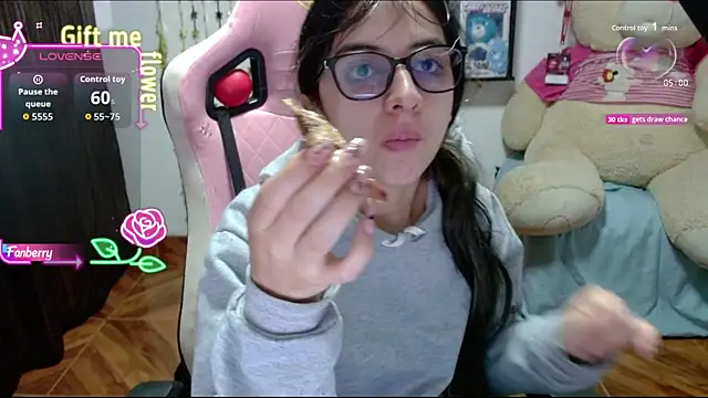 Maggie Fox3 online show from 14, 9, 2025