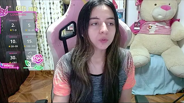 Maggie Fox3 online show from 5, 10, 2025