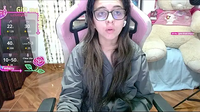 Maggie Fox3 online show from 10, 10, 2025