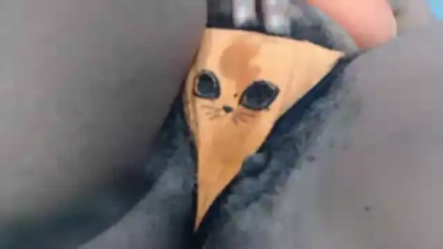 Snapshot of SashaMacgregor chatting on 23, 12, 2025 SashaMacgregor online show from 23, 12, 2025