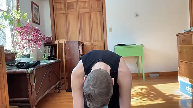 LeahWilde online show from 18, 2, 2025