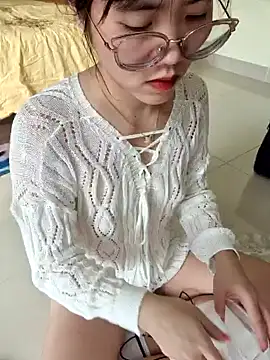 HinaLovely online show from 6, 1, 2025