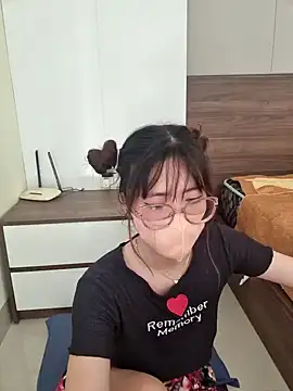 HinaLovely online show from 9, 1, 2025