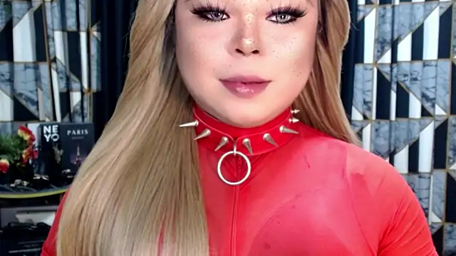 Snapshot of Mistress_DOMnicaaxx chatting on 5, 12, 2025 Mistress DOMnicaaxx online show from 5, 12, 2025