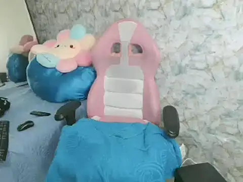 Snapshot of manuhela18 chatting on 22, 3, 2025 manuhela18 online show from 22, 3, 2025