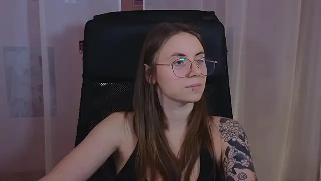  AnnaStark  online show from 28, 2, 2025