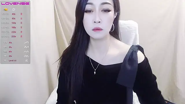 Snapshot of AkinLocal chatting on 7, 10, 2025 AkinLocal online show from 7, 10, 2025