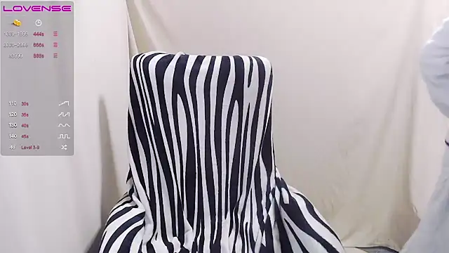 Snapshot of AkinLocal chatting on 18, 10, 2025 AkinLocal online show from 18, 10, 2025