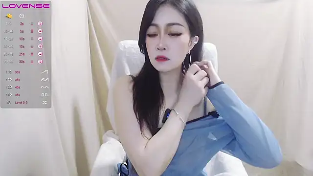 Snapshot of AkinLocal chatting on 10, 11, 2025 AkinLocal online show from 10, 11, 2025