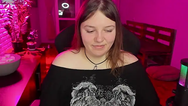 Snapshot of XNirvanaX chatting on 16, 12, 2025 XNirvanaX online show from 16, 12, 2025