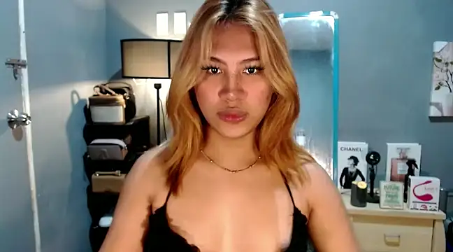 luxxy grand online show from 15, 12, 2024