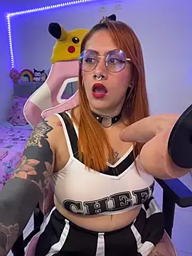 Luna Paris  online show from 17, 4, 2026