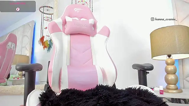 Snapshot of Hanna_Evaanss chatting on 12, 2, 2025 Hanna Evaanss online show from 12, 2, 2025