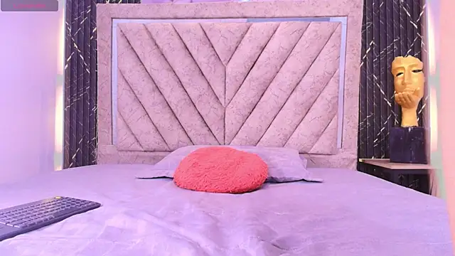 Snapshot of Hanna_Evaanss chatting on 7, 10, 2025 Hanna Evaanss online show from 7, 10, 2025