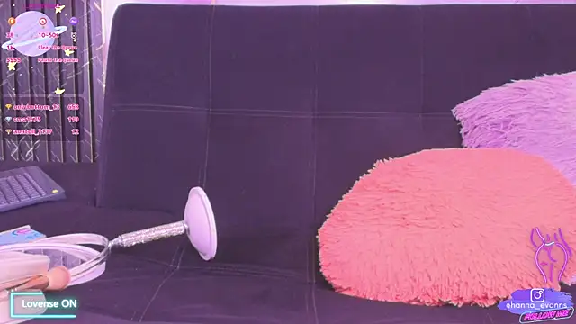 Snapshot of Hanna_Evaanss chatting on 12, 11, 2025 Hanna Evaanss online show from 12, 11, 2025