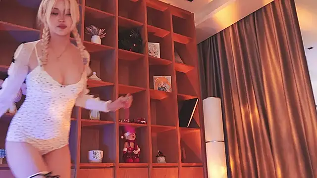 hyun chia online show from 22, 10, 2025