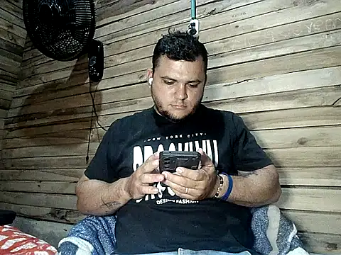 Arcangel 05 online show from 10, 5, 2026