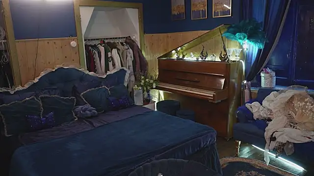 VanessaDoyle online show from 30, 10, 2025