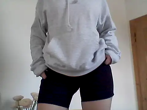 ocean eyess  online show from 19, 4, 2026