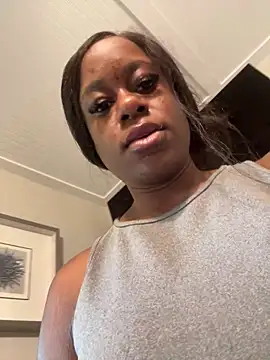 Snapshot of Tikalalin chatting on 27, 9, 2025 Tikalalin online show from 27, 9, 2025