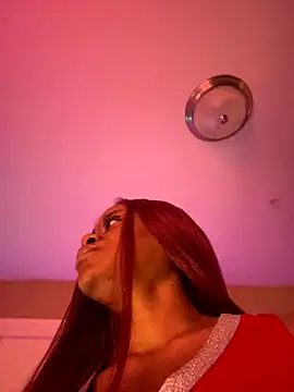 Snapshot of Tikalalin chatting on 13, 10, 2025 Tikalalin online show from 13, 10, 2025