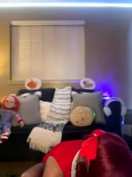 Snapshot of Tikalalin chatting on 25, 10, 2025 Tikalalin online show from 25, 10, 2025