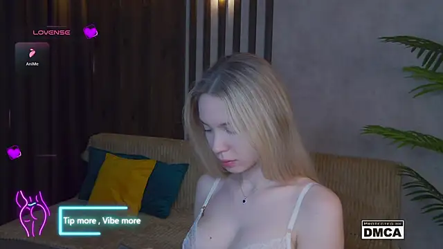 Snapshot of Holl1Would chatting on 29, 1, 2025 Holl1Would online show from 29, 1, 2025