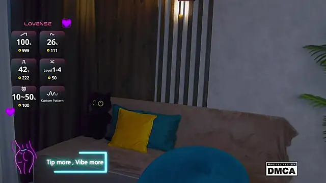 Snapshot of Holl1Would chatting on 16, 3, 2025 Holl1Would online show from 16, 3, 2025