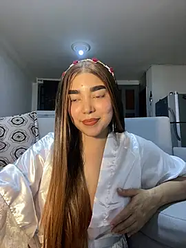 DulceChloe99 online show from 10, 4, 2026