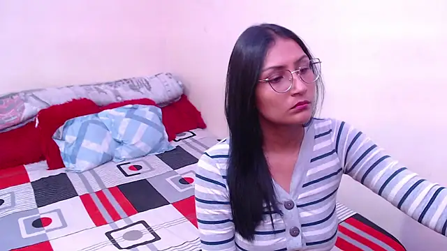 leah-666 online show from 17, 12, 2025