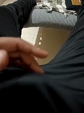 Desi Londa 143 online show from 14, 2, 2025