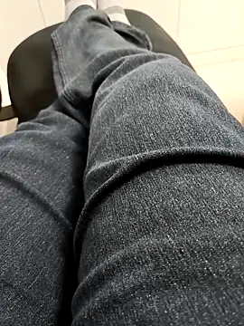 Desi Londa 143 online show from 1, 3, 2025