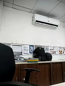 Desi Londa 143 online show from 14, 10, 2025