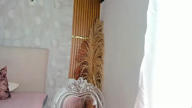 Snapshot of Azahara_Amin_ chatting on 21, 4, 2026 Azahara Amin online show from 21, 4, 2026