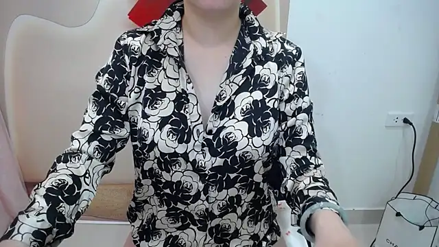 Leiershery online show from 9, 10, 2025