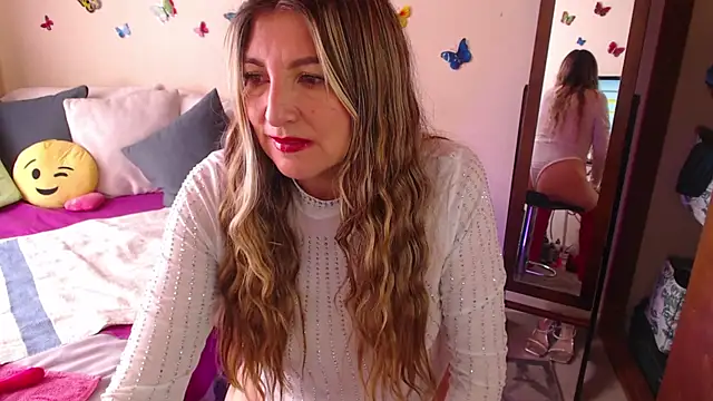 Jolie-Mature online show from 26, 1, 2025