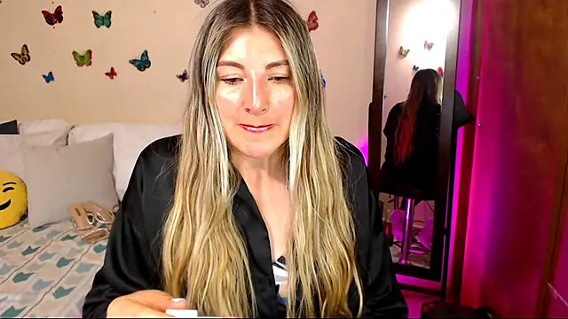 Jolie-Mature online show from 14, 1, 2026