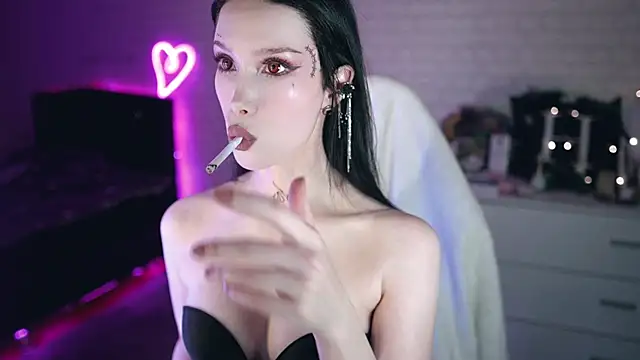  Uindi  online show from 6, 3, 2025