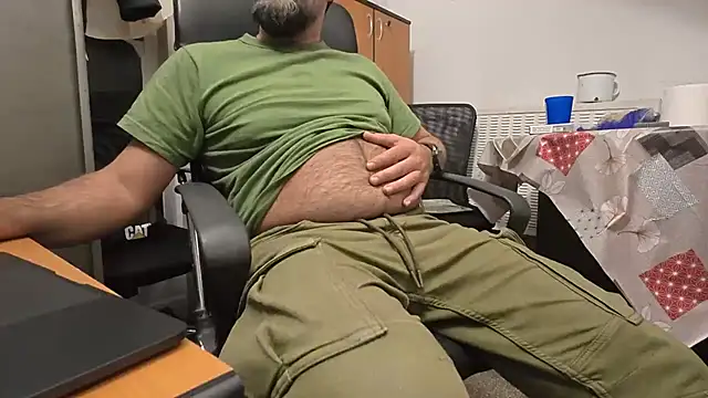 Snapshot of TigerOne19 chatting on 16, 11, 2025 TigerOne19 online show from 16, 11, 2025