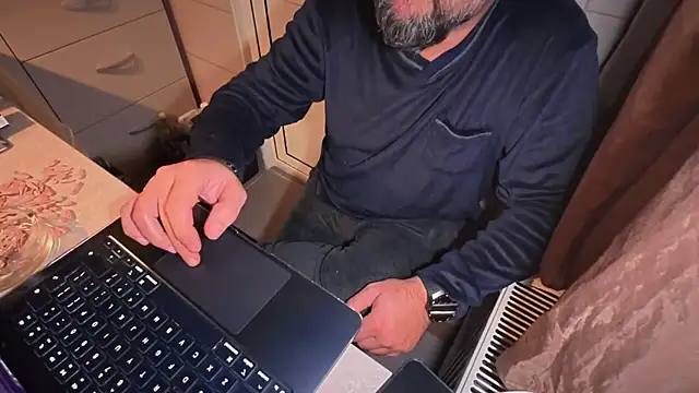 Snapshot of TigerOne19 chatting on 23, 11, 2025 TigerOne19 online show from 23, 11, 2025