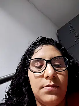 DanielleEvans  online show from 11, 2, 2025